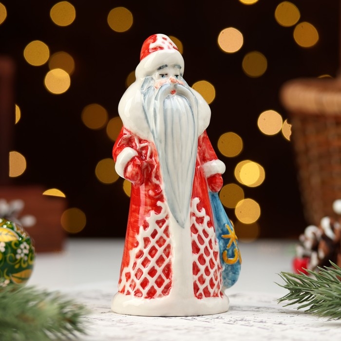 Сувенир "Дед Мороз с мешком", красная шуба, 14 см, фарфор