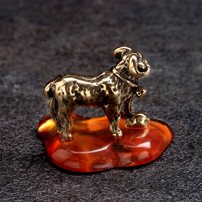 Сувенир Сувенир "Баран с колокольчиком", латунь, янтарь, 3х2,5 см