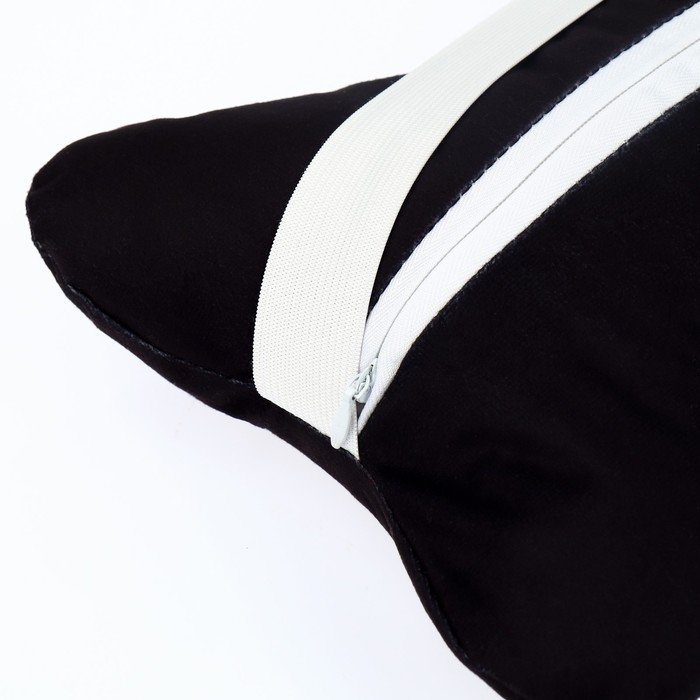 Подушка автомобильная &laquo;Крутой мужик&raquo;, 19 х 2,8 см