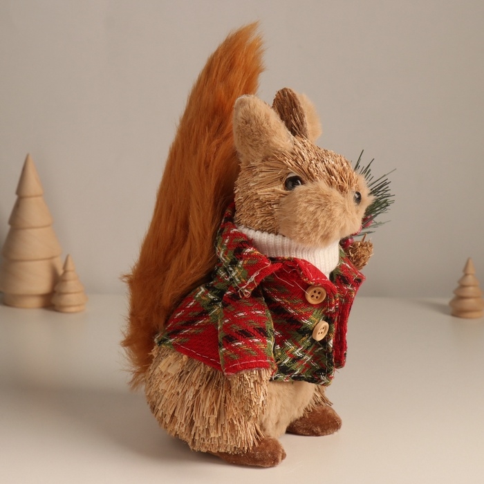 Декор Декор "Белочка в зимнем пальто" 21,5х13х12 см