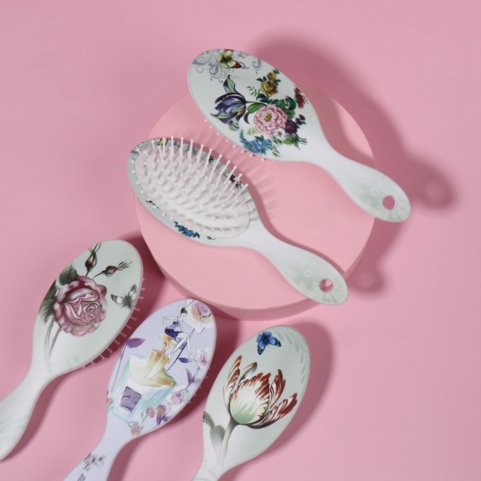 Расчёска массажная, 5,5 × 16 см, рисунок МИКС Расчёска массажная, 5,5 × 16 см, рисунок МИКС