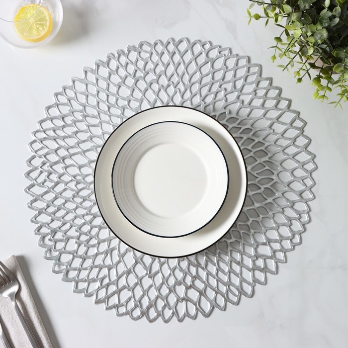 Салфетки сервировочные на стол Доляна &laquo;Лея&raquo;, d=38 см, 4 шт, цвет серебряный