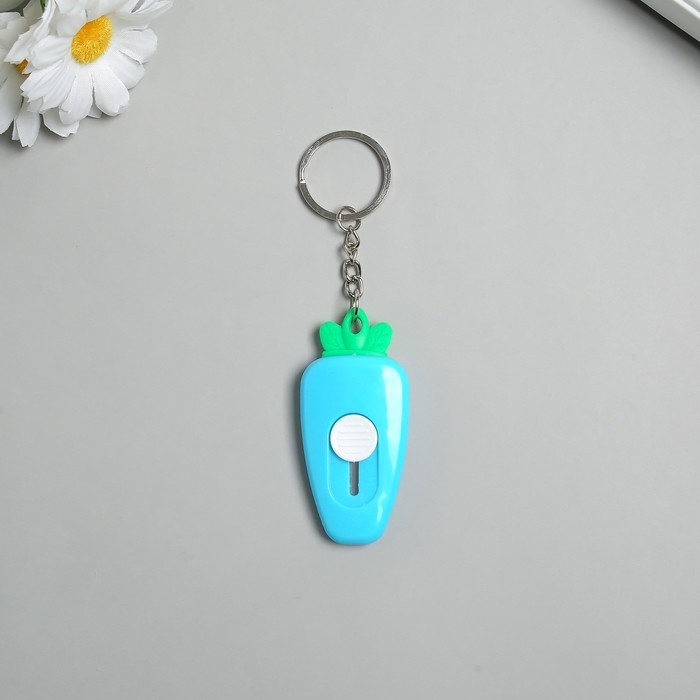 Брелок пластик канцелярский нож Брелок пластик канцелярский нож "Морковка" МИКС 3х0,5х7 см