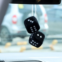 Ароматизатор подвесной, Кубики, спелая клубника Ароматизатор подвесной, Кубики, спелая клубника