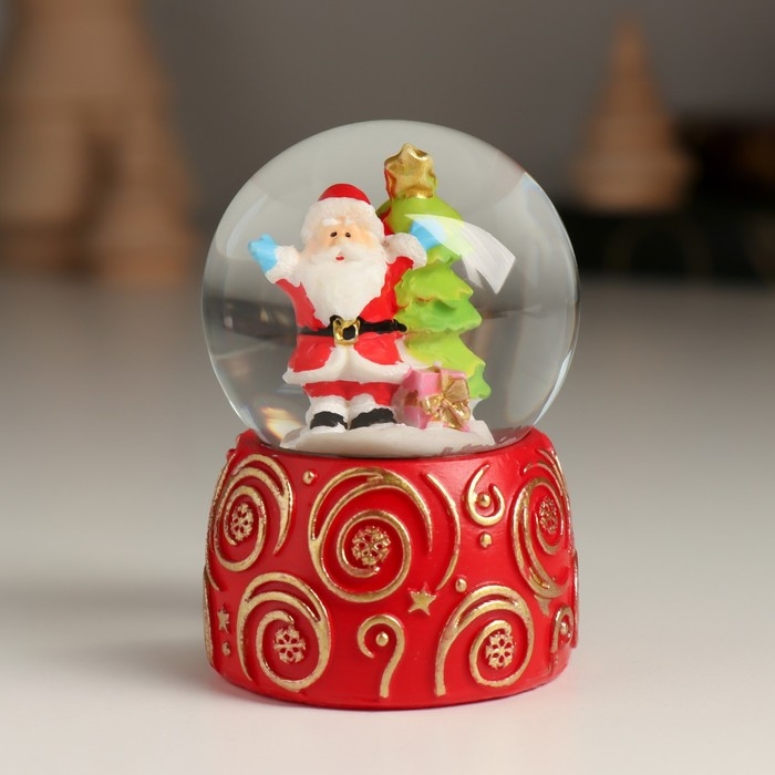 Сувенир полистоун водяной шар Сувенир полистоун водяной шар "Снежные узоры с персонажем" МИКС 4,5х4,5х6,8 см