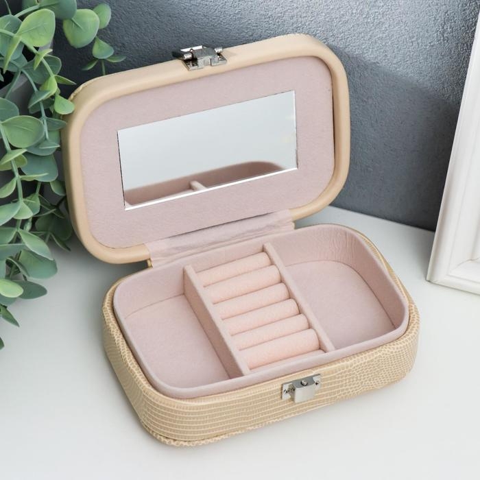 Шкатулка кожзам для украшений Шкатулка кожзам для украшений "Рептилия сливки" миниатюра комбинированная 4,5х10х15 см