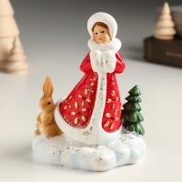 Сувенир полистоун "Снегурочка с зайчиком в лесу" 9,8х8х12,2 см Сувенир полистоун "Снегурочка с зайчиком в лесу" 9,8х8х12,2 см