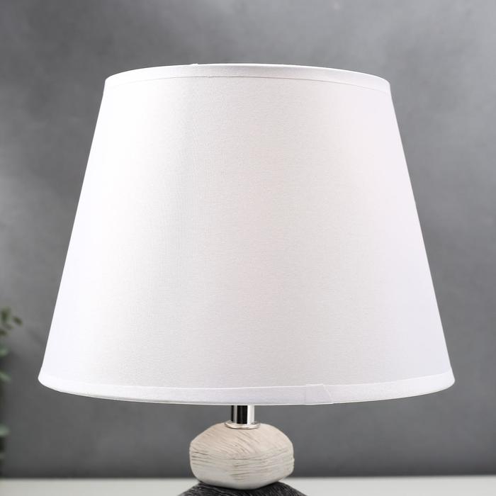 Лампа настольная 16447/1WT E14 40вт бело-черный 22х22х32 см RISALUX