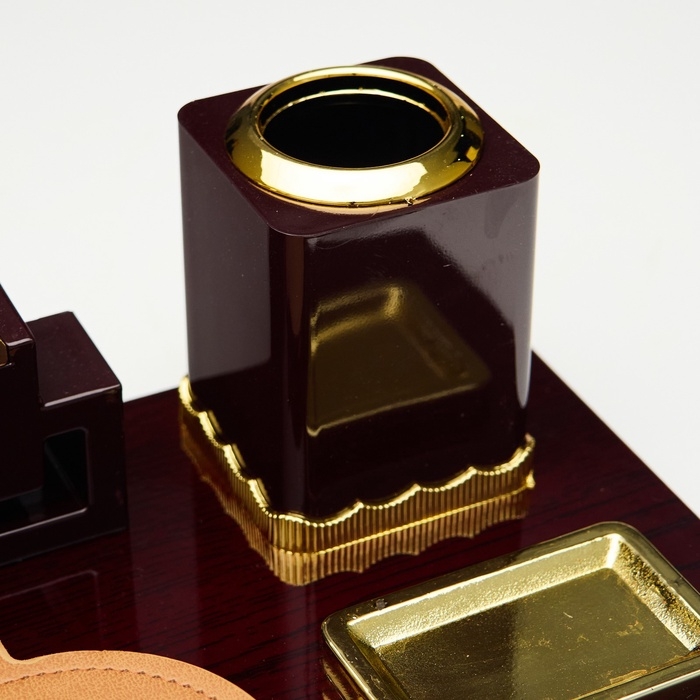 Набор настольный 6в1 (блок д/бумаг, подаст. д/печати, карандашница, часы, визитница,глобус)