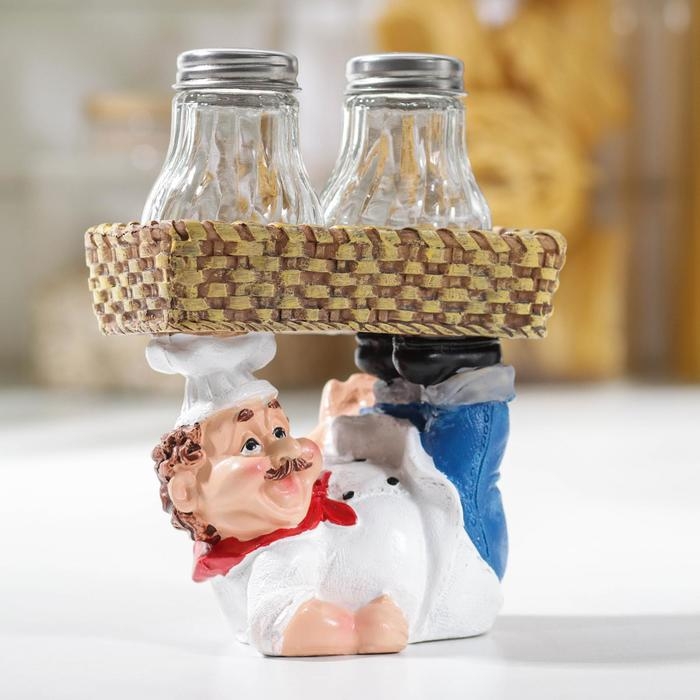 Набор для специй из стекла на подставке &laquo;Повар держит корзинки&raquo;, 3 предмета: солонка 40 мл, перечница 40 мл, подставка, цвет МИКС