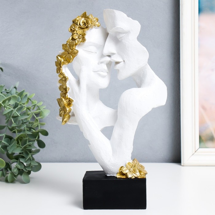 Сувенир полистоун бюст Сувенир полистоун бюст "Пара - Страсть. Цветы" белый с золотом 6,5х18,5х30,5 см