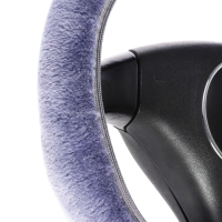 Оплетка на руль TORSO, меховая, мультиразмерная, светло-серый Оплетка на руль TORSO, меховая, мультиразмерная, светло-серый