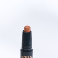 Контурирующий стик для лица двойной: контур и хайлайтер Контурирующий стик для лица двойной: контур и хайлайтер