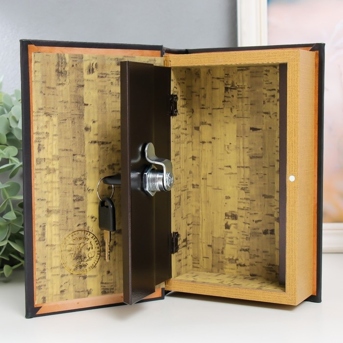 Сейф-книга дерево кожзам Сейф-книга дерево кожзам "Приключения Тома Сойера" 21х13х5 см