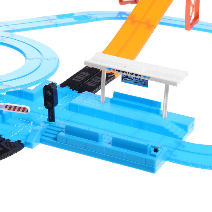 Автотрек железная дорога «Большое путешествие», с машинкой и поездом, перекресток, светофор Автотрек железная дорога «Большое путешествие», с машинкой и поездом, перекресток, светофор