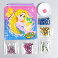 Алмазная мозаика на шкатулке, 14х14 см, Принцессы Алмазная мозаика на шкатулке, 14х14 см, Принцессы