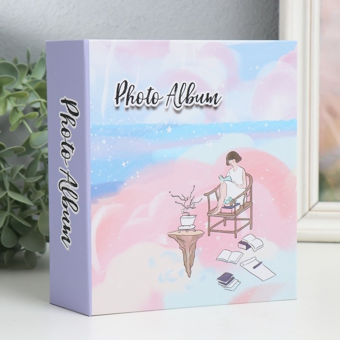 Фотоальбом на 40 фото 10х15 см "Мечтательница" в коробке 17х14х4,5 см