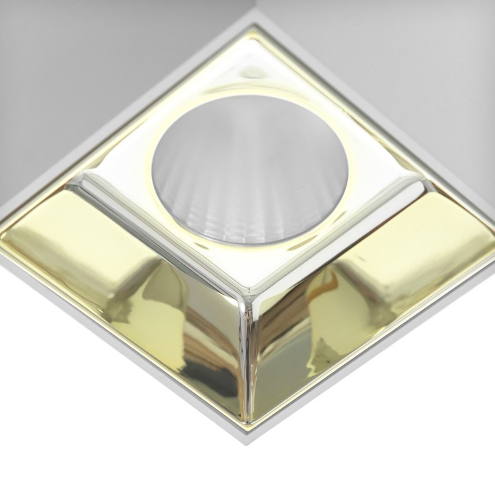 Светильник Светильник "Кубик" LED 4000К 10Вт DIM220 белый золото 7,5х7,5х9,5см