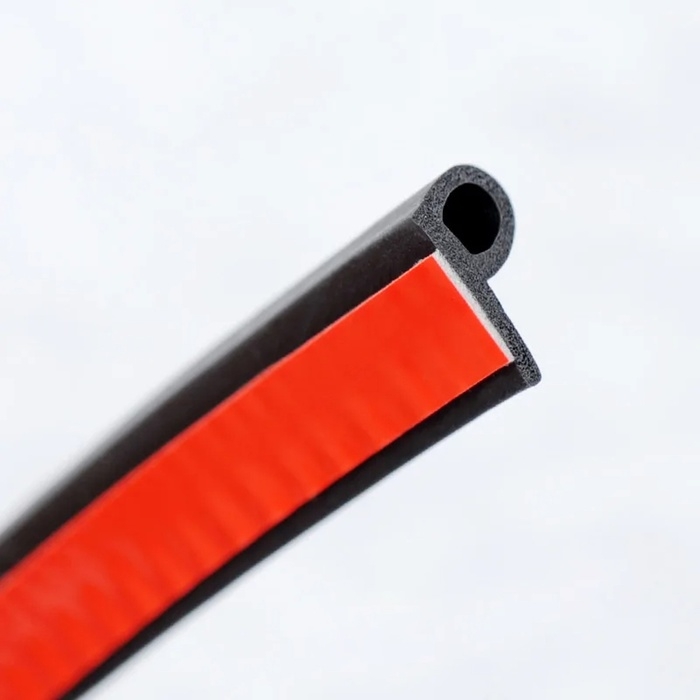 Уплотнитель двери в автомобиль, q-образный, самоклеящийся, 5 м, черный Уплотнитель двери в автомобиль, q-образный, самоклеящийся, 5 м, черный