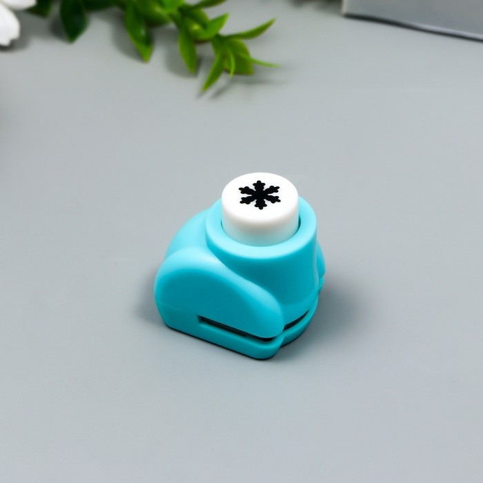 Дырокол фигурный Дырокол фигурный "Снежинка" рисунок 1 см МИКС