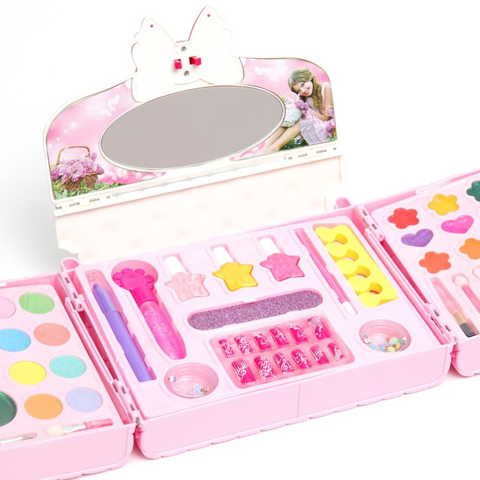 Набор косметики для девочки «Чемоданчик» Набор косметики для девочки «Чемоданчик»