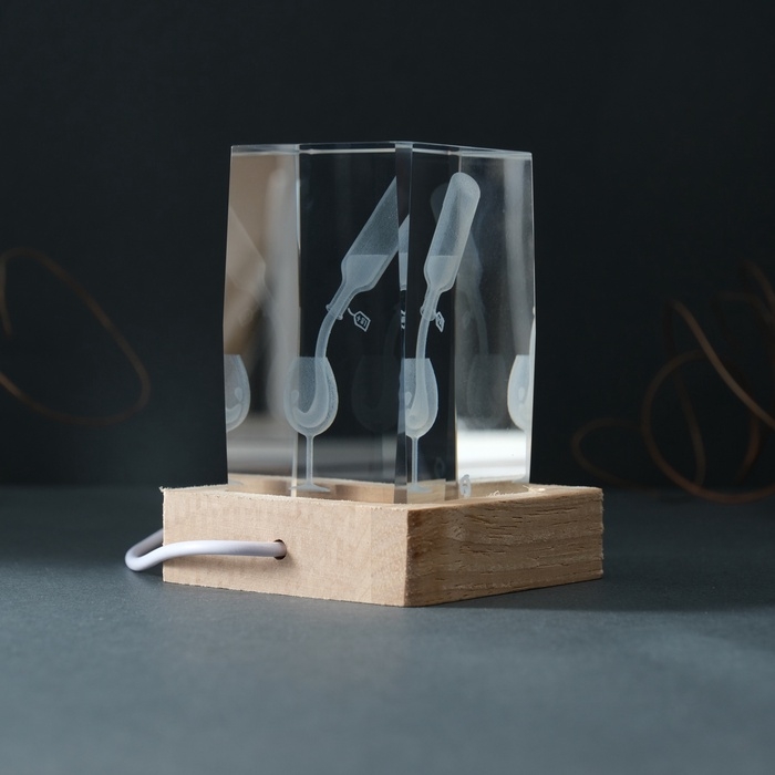Сувенир стекло подсветка Сувенир стекло подсветка "Прямоугольник. Бокал и вино" подставка дерево, USB 7х7х10