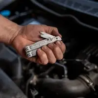 Мультитул Free P4