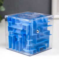 Копилка пластик лабиринт 9*9*9 см Копилка пластик лабиринт 9*9*9 см