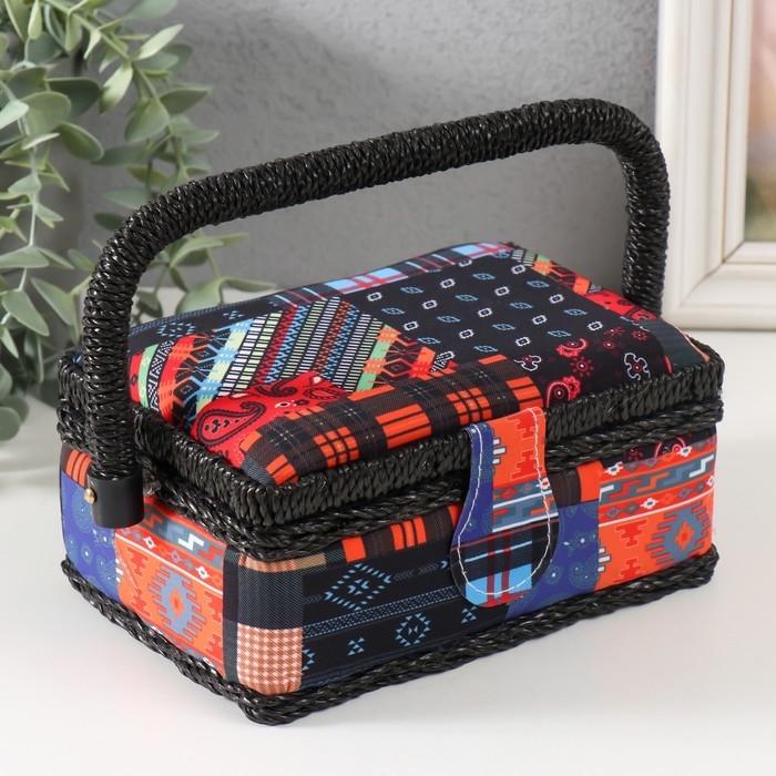 Шкатулка для рукоделия Шкатулка для рукоделия "Пэчворк. Узоры" 18х12х9,5 см