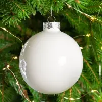Елочный шар Finery Gloss, 10 см, глянцевый белый Елочный шар Finery Gloss, 10 см, глянцевый белый