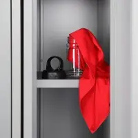 Охлаждающее полотенце Frio Mio в бутылке, красное