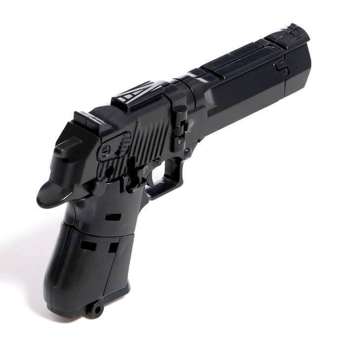 Робот &laquo;Пистолет&raquo;, трансформируется, с металлическими элементами