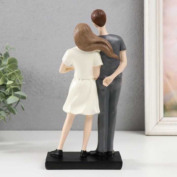 Сувенир полистоун Сувенир полистоун "Влюблённые - первое свидание" 11,5х6х22 см