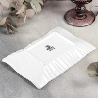 Блюдо фарфоровое Wilmax, 18&times;11,5 см, цвет белый