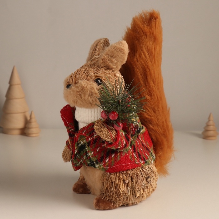 Декор Декор "Белочка в зимнем пальто" 21,5х13х12 см
