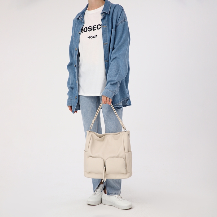 Сумка-тоут на молнии, 3 наружных кармана, цвет молочный Сумка-тоут на молнии, 3 наружных кармана, цвет молочный