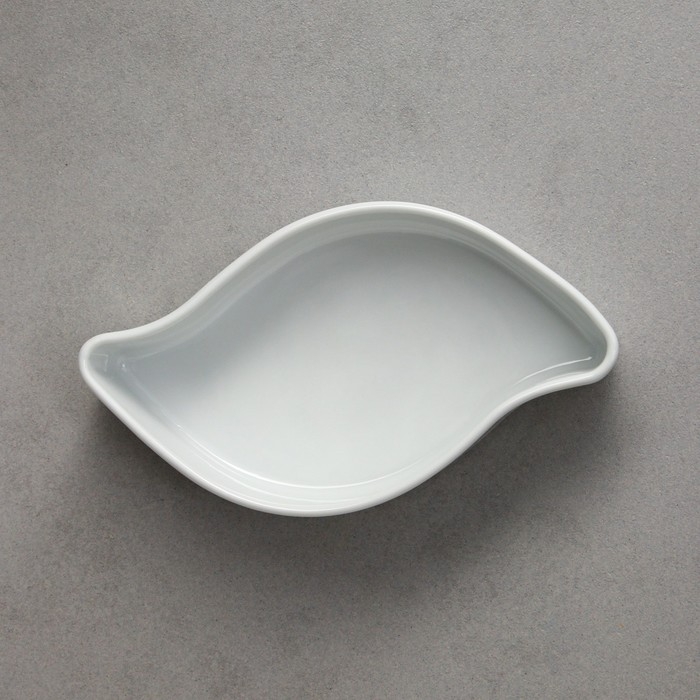 Блюдо &laquo;Королевское&raquo;, 300 мл, фарфор, Иран