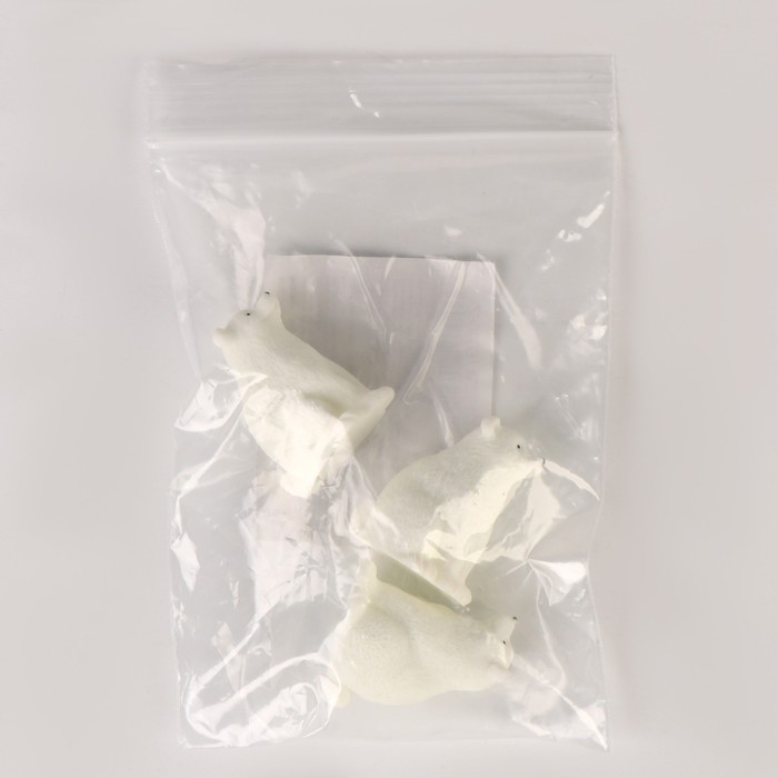 Миниатюра кукольная «Белый медведь», набор 3 шт., размер 1 шт. — 2 × 2 × 3 см Миниатюра кукольная «Белый медведь», набор 3 шт., размер 1 шт. — 2 × 2 × 3 см