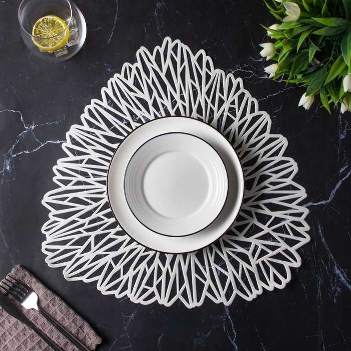 Салфетки сервировочные на стол Доляна &laquo;Луара&raquo;, 4 шт, 40&times;38,5 см, белые