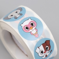 Наклейка бумага "Тропическая фауна" d=2,5 см 500 шт в рулоне 3х6,5х6,5 см