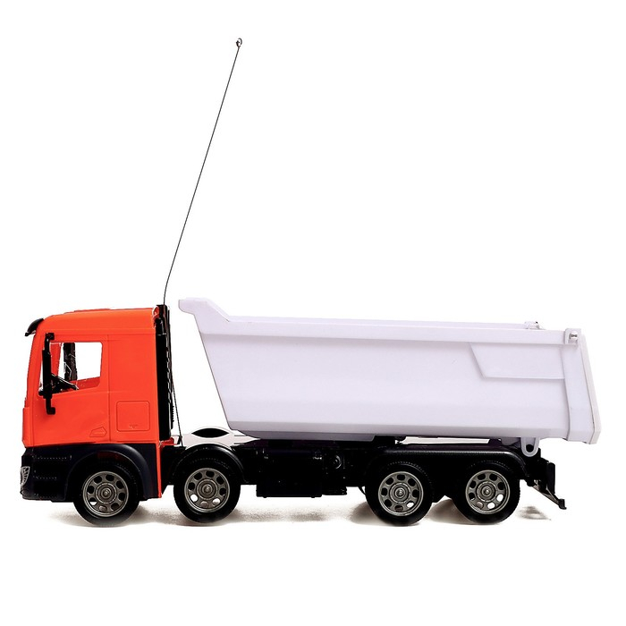 Грузовик радиоуправляемый «Самосвал», работает от батареек, световые эффекты, масштаб 1:24, цвет МИКС Грузовик радиоуправляемый «Самосвал», работает от батареек, световые эффекты, масштаб 1:24, цвет МИКС