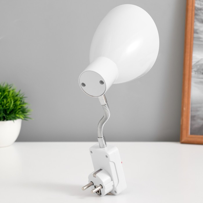 Бра в розетку Бра в розетку "Классика" 1х10Вт Е27 белый 10х14,5х25 см