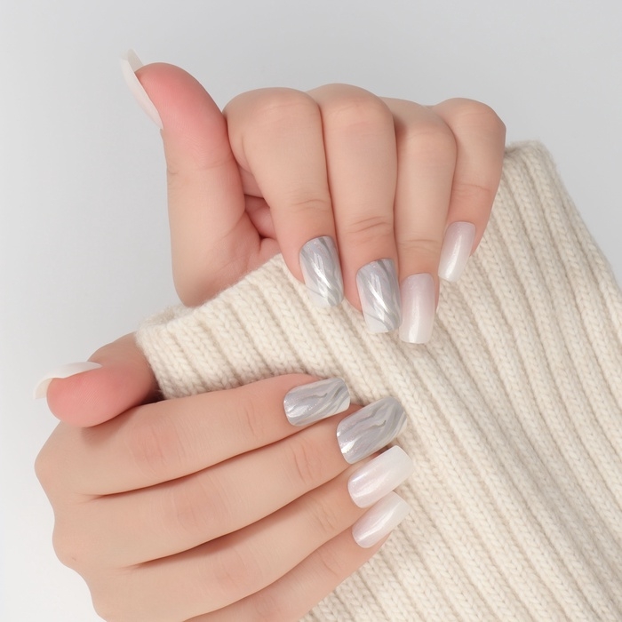 Накладные ногти &laquo;Zebra&raquo;, 24 шт, с клеевыми пластинами, форма мягкий квадрат, цвет белый/серебристый