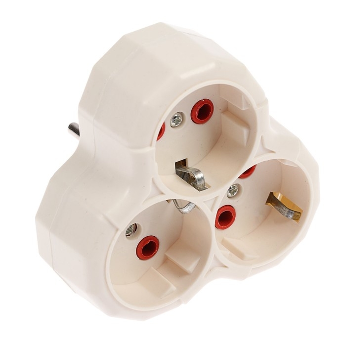 Разветвитель, 3 розетки, 16А, с з/к, белый Разветвитель, 3 розетки, 16А, с з/к, белый