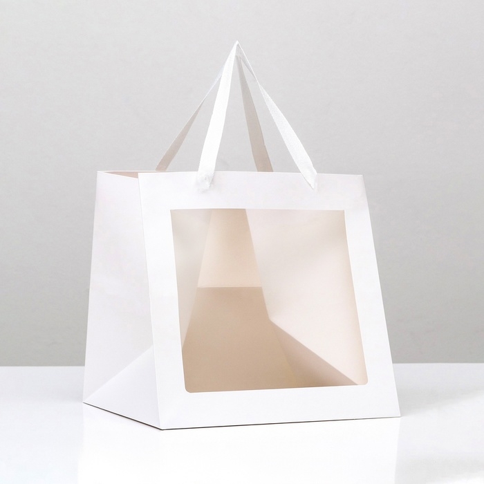 Пакет подарочный, крафт, с окном, &laquo;Белый&raquo;, 30 х 30 х 30 см