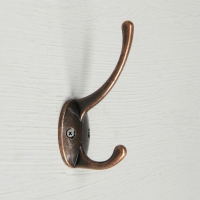 Крючок мебельный ТУНДРА TKD008, двухрожковый, медь Крючок мебельный ТУНДРА TKD008, двухрожковый, медь