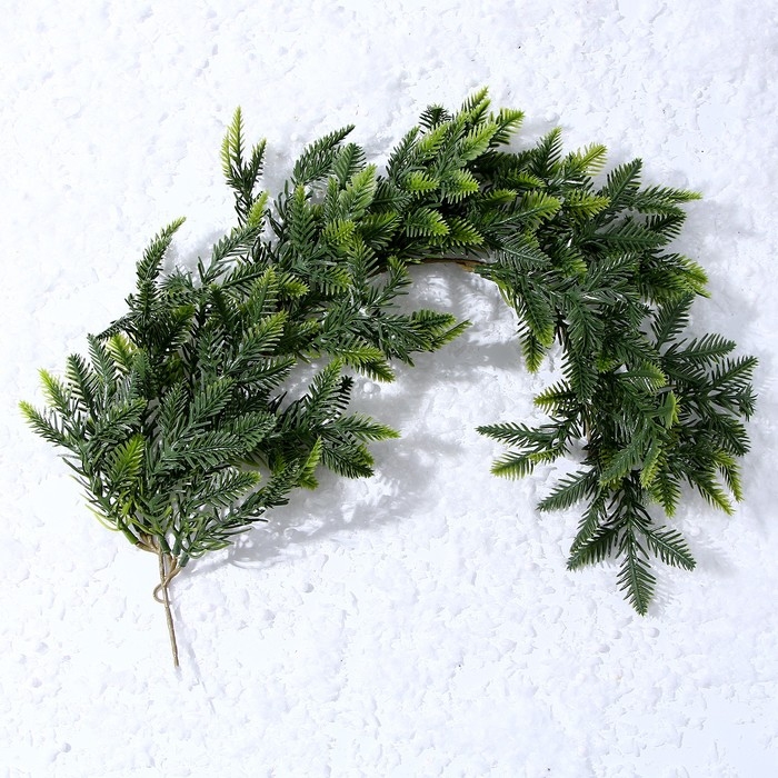 Декор &laquo;Ветвь мохнатой ели&raquo;