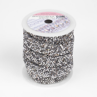 Стразы термоклеевые, ширина - 15 мм, 4,5 &plusmn; 0,5 м, цвет серебряный