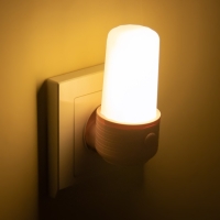 Ночник "Динка" LED 1Вт бело-розовый 4,5х6х9 см RISALUX Ночник "Динка" LED 1Вт бело-розовый 4,5х6х9 см RISALUX