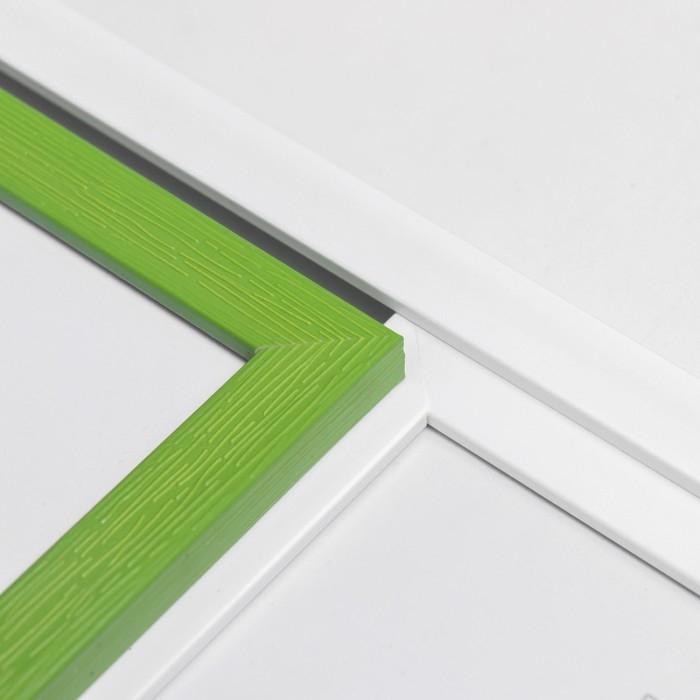 Фоторамка пластик на 7 фото Фоторамка пластик на 7 фото "KRUZO", цв. белый с зелеными вставками